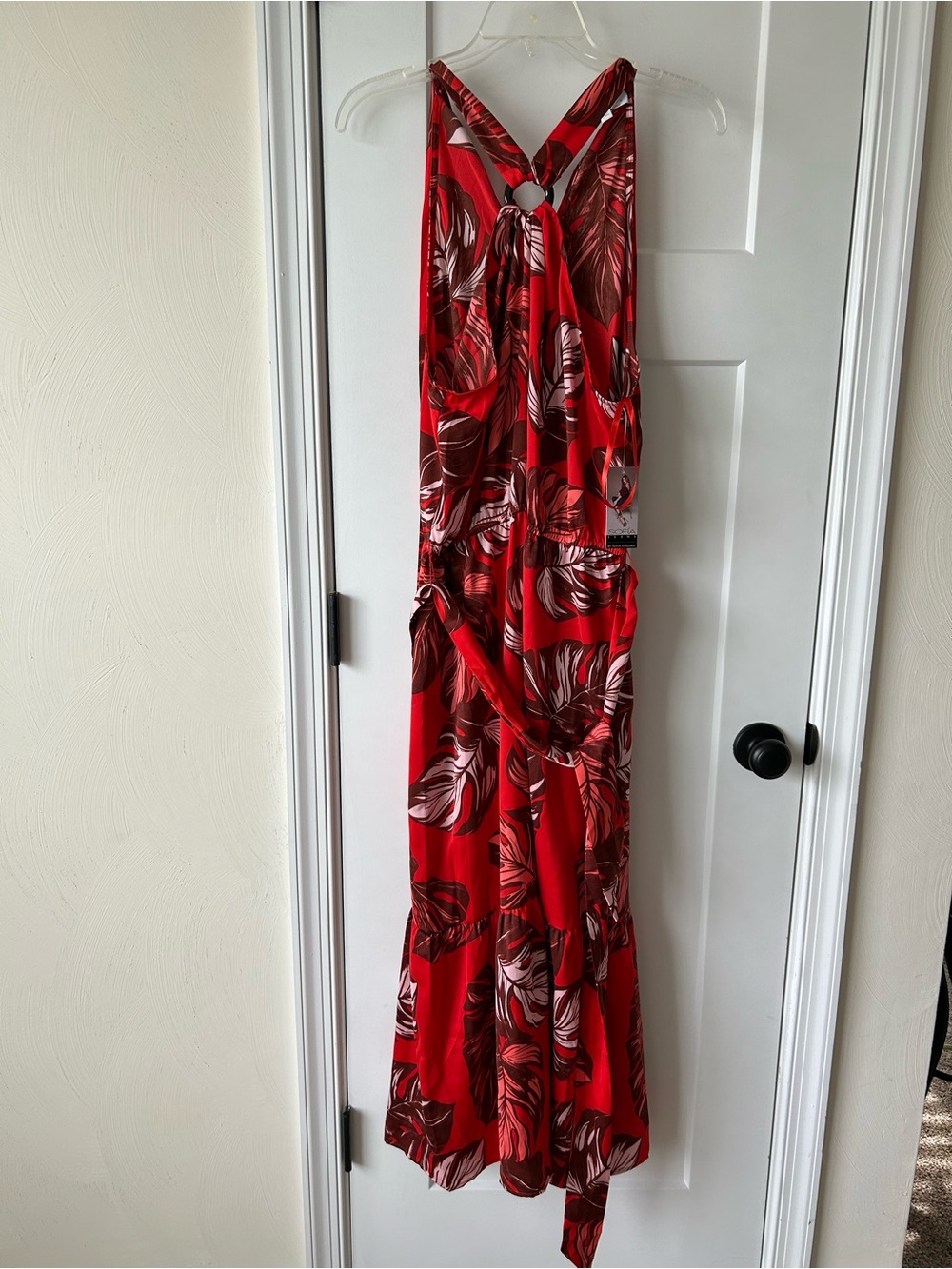 NWT- sofia by sofia vergara Red Tropical Print Midi Dress
